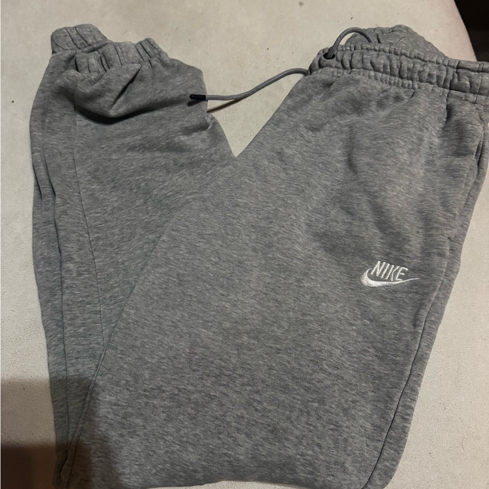 Nike women’s Heather Gray Sweatpants